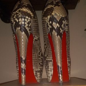 Christian Louboutin Daffodile Python 160